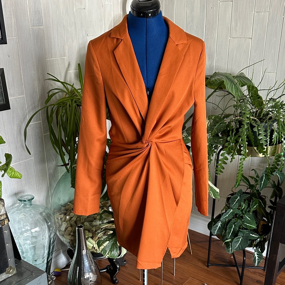 PrettyLittleThing Orange Twist-Front Blazer Dress